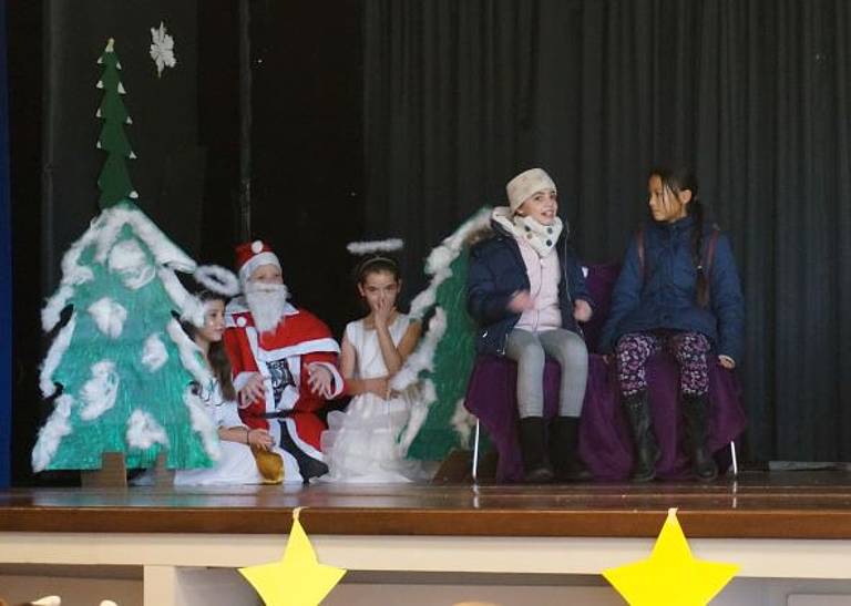 Theaterstück mit Schülerinnen und Schülern der 5. Klasse