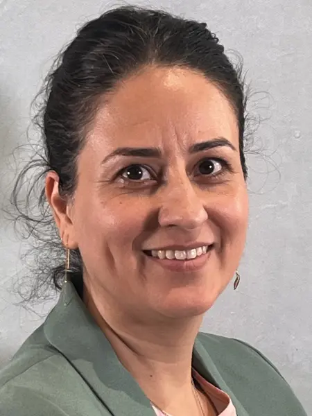 Frau Dr. Hashemi